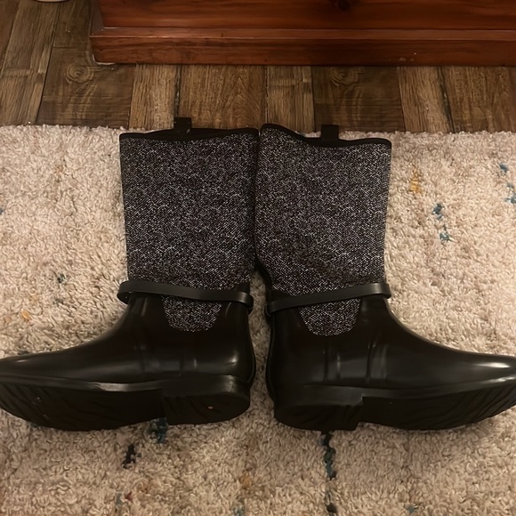 Micheal kors boots - Picture 2 of 11